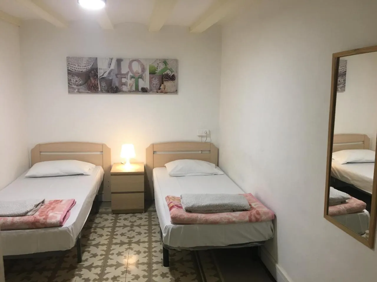Barcelona 4 Fun Hostel Spanien